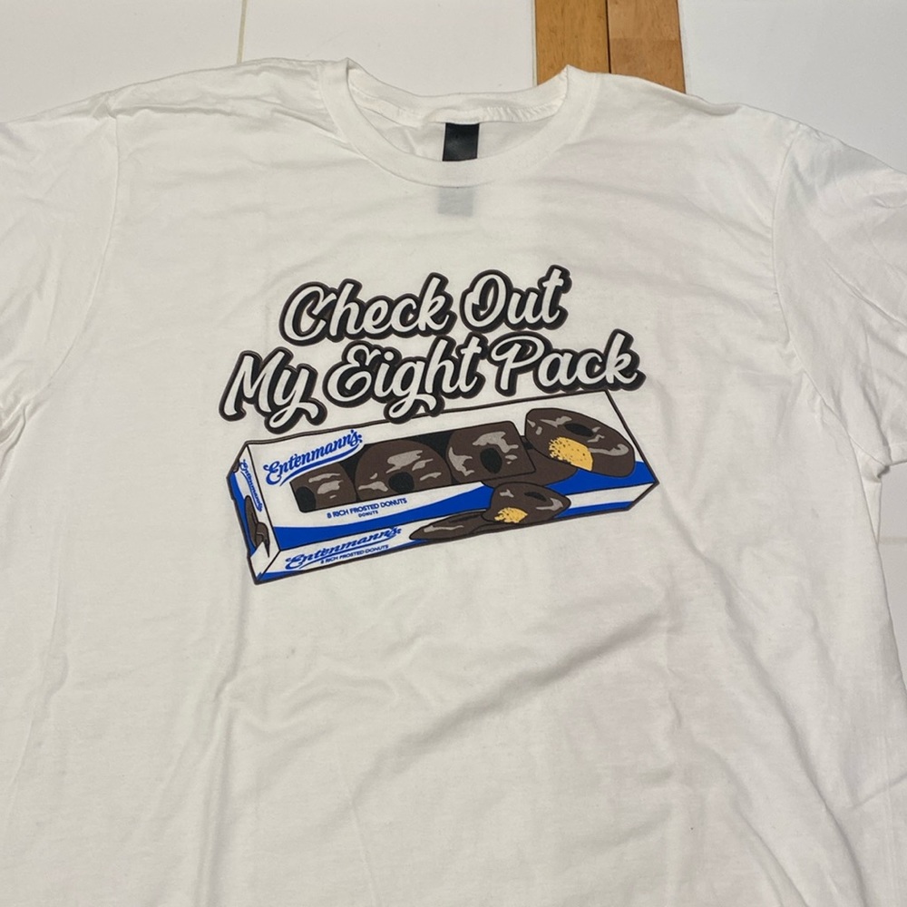 Entenmann’s Check out My Eight Pack men’s large